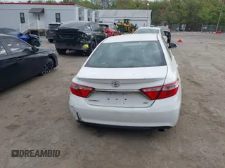 2017 Toyota Camry XLE z VIN 4T1BF1FK4HU323862, wystawiony jako IAAI lot #42066574 z przebiegiem 66 045 mil mil oraz . Historia ofert i sprzedaży dostępna na DreamBid. Obrazek 17.