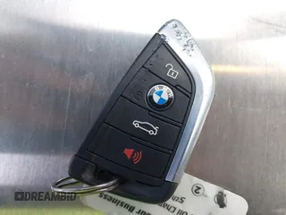 2018 BMW X2 sDrive28i z VIN WBXYJ3C37JEJ82536, wystawiony jako IAAI lot #42007039 z przebiegiem 76 626 mil mil oraz . Historia ofert i sprzedaży dostępna na DreamBid. Obrazek 11.