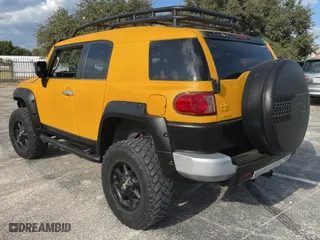 2008 Toyota FJ Cruiser with VIN JTEBU11F28K007078, listed as a Copart auction lot 78932804 with 184,271 mi miles and Clean Title. Bid and sale history available at carsss.com. Image 3.