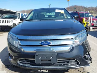 2010 Ford Fusion Hybrid z VIN 3FADP0L39AR396746, wystawiony jako IAAI lot #41764282 z przebiegiem 132 582 mil mil oraz . Historia ofert i sprzedaży dostępna na DreamBid. Obrazek 12.