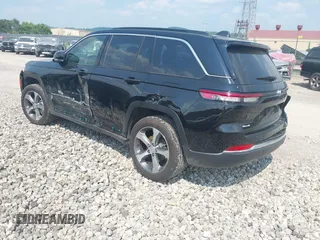 2024 Jeep Grand Cherokee Limited z VIN 1C4RJHBG9RC162492, wystawiony jako IAAI lot #42424937 z przebiegiem 5 939 mil mil oraz . Historia ofert i sprzedaży dostępna na DreamBid. Obrazek 3.