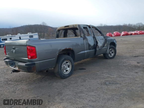 2006 Dodge Dakota ST with VIN 1D7HE22KX6S697744, listed as a IAAI auction lot 41837569 with Not Provided miles and . Bid and sale history available at carsss.com. Image 4.