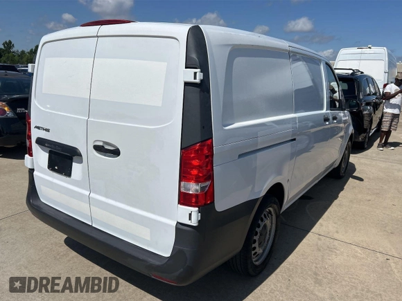 2017 Mercedes-Benz Metris Cargo z VIN WD3PG2EA1H3262363, wystawiony jako IAAI lot #42469860 z przebiegiem 56 341 mil mil oraz . Historia ofert i sprzedaży dostępna na DreamBid. Obrazek 2.