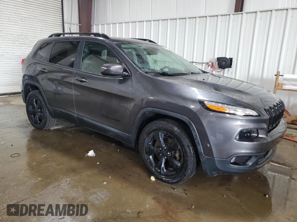 2015 Jeep Cherokee Latitude z VIN 1C4PJMCS9FW750275, wystawiony jako Copart lot #64191695 z przebiegiem 130 818 mil mil oraz Szkoda całkowita • Salvage title. Historia ofert i sprzedaży dostępna na DreamBid. Obrazek 4.