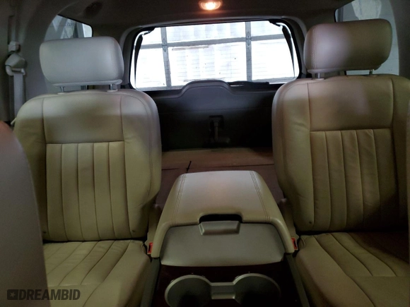 2004 Lincoln Navigator Luxury with VIN 5LMFU27R04LJ29755, listed as a Copart auction lot 86722214 with 121,737 mi miles and Salvage Title. Bid and sale history available at carsss.com. Image 10.