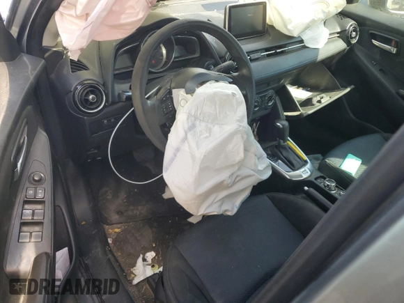 2016 Scion iA z VIN 3MYDLBZV6GY145323, wystawiony jako Copart lot #44430315 z przebiegiem 244 226 mil mil oraz Szkody całkowita. Historia ofert i sprzedaży dostępna na DreamBid. Obrazek 8.