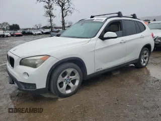 2013 BMW X1 28i z VIN WBAVM1C53DVW41494, wystawiony jako Copart lot #49060585 z przebiegiem 127 548 mil mil oraz Szkoda całkowita • Salvage title. Historia ofert i sprzedaży dostępna na DreamBid. Obrazek 1.