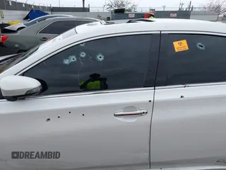 2017 Toyota Avalon XLE z VIN 4T1BK1EB2HU250987, wystawiony jako IAAI lot #42080162 z przebiegiem 71 118 mil mil oraz . Historia ofert i sprzedaży dostępna na DreamBid. Obrazek 20.