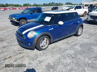 2007 MINI Hardtop S z VIN WMWMF73527TV31819, wystawiony jako IAAI lot #41977366 z przebiegiem 125 144 mil mil oraz . Historia ofert i sprzedaży dostępna na DreamBid. Obrazek 2.