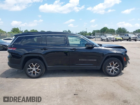 2024 Jeep Grand Cherokee Limited with VIN 1C4RJKBG2R8507247, listed as a IAAI auction lot 42322680 with 34,697 mi miles and . Bid and sale history available at DreamBid. Image 13.