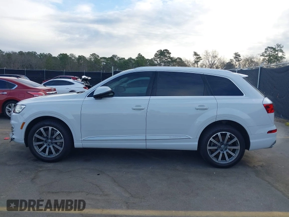2018 Audi Q7 Premium Plus with VIN WA1LHAF71JD031195, listed as a IAAI auction lot 41219666 with 63,641 mi miles. Bid and sale history available at carsss.com. Image 14.