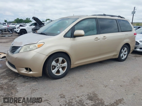 2011 Toyota Sienna LE AAS with VIN 5TDKK3DC4BS037240, listed as a IAAI auction lot 42091924 with 160,748 mi miles. Bid and sale history available at carsss.com. Image 18.