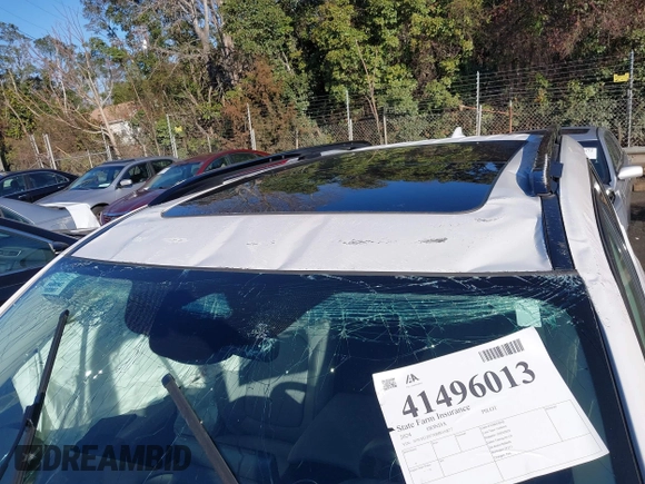 2024 Honda Pilot Touring with VIN 5FNYG2H7XRB016877, listed as a IAAI auction lot 41496013 with 18,213 mi miles and . Bid and sale history available at DreamBid. Image 16.