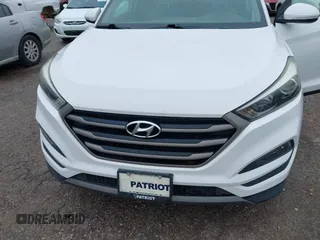 2016 Hyundai Tucson Limited with VIN KM8J33A23GU215481, listed as a IAAI auction lot 42202341 with 97,693 mi miles. Bid and sale history available at carsss.com. Image 6.