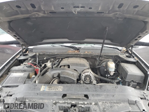 2010 Chevrolet Suburban LS with VIN 1GNUCHE0XAR246347, listed as a Copart auction lot 43145465 with 219,584 mi miles and Salvage Title. Bid and sale history available at carsss.com. Image 12.