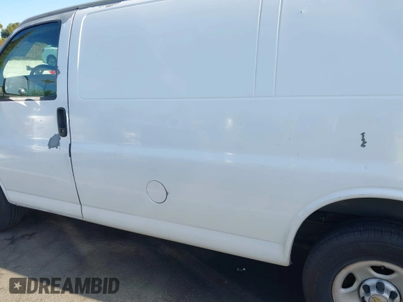 2004 Chevrolet Express Cargo z VIN 1GCFG15X241105110, wystawiony jako IAAI lot #42667123 z przebiegiem 143 147 mil mil oraz . Historia ofert i sprzedaży dostępna na DreamBid. Obrazek 14.