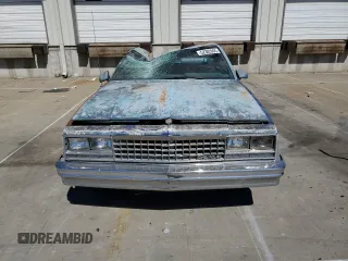 1987 Chevrolet El Camino SS z VIN 3GCCW80H4HS912151, wystawiony jako Copart lot #52302005 z przebiegiem 54 489 mil mil oraz Szkoda całkowita • Salvage title. Historia ofert i sprzedaży dostępna na DreamBid. Obrazek 5.
