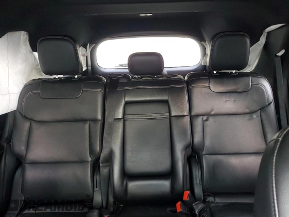 2021 Ford Explorer ST z VIN 1FM5K8GC0MGA51702, wystawiony jako Copart lot #52590915 z przebiegiem 57 667 mil mil oraz Szkoda całkowita • Salvage title. Historia ofert i sprzedaży dostępna na DreamBid. Obrazek 10.