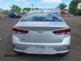 2019 Hyundai Sonata Sport z VIN 5NPE34AFXKH740037, wystawiony jako IAAI lot #42215038 z przebiegiem 79 714 mil mil oraz . Historia ofert i sprzedaży dostępna na DreamBid. Obrazek 16.