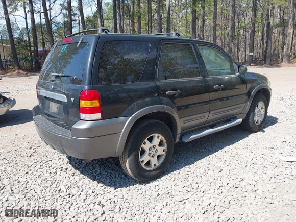 2006 Ford Escape XLT with VIN 1FMYU03186KA54716, listed as a IAAI auction lot 41893992 with 194,722 mi miles. Bid and sale history available at carsss.com. Image 4.