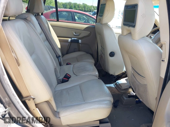 2010 Volvo XC90 I6 z VIN YV4982CZ3A1545799, wystawiony jako IAAI lot #42298055 z przebiegiem 160 859 mil mil oraz . Historia ofert i sprzedaży dostępna na DreamBid. Obrazek 8.