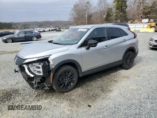 2024 Mitsubishi Eclipse Cross LE z VIN JA4ATVAA9RZ064038, wystawiony jako Copart lot #44011905 z przebiegiem 9 965 mil mil oraz Szkoda całkowita • Salvage title. Historia ofert i sprzedaży dostępna na DreamBid. Obrazek 1.