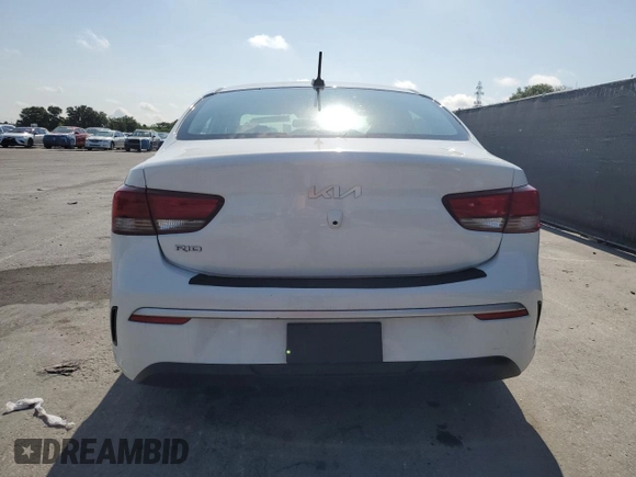 2023 Kia Rio S z VIN 3KPA24AD4PE561052, wystawiony jako Copart lot #55316785 z przebiegiem 94 184 mil mil oraz Nie do naprawy • Non repairable. Historia ofert i sprzedaży dostępna na DreamBid. Obrazek 6.