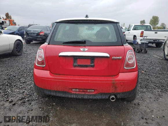 2011 MINI Hardtop z VIN WMWSU3C52BT099618, wystawiony jako Copart lot #78232484 z przebiegiem 98 302 mil mil oraz Czysty tytuł • Clean title. Historia ofert i sprzedaży dostępna na DreamBid. Obrazek 6.