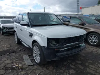 2011 Land Rover Range Rover Sport HSE LUX with VIN SALSK2D40BA270069, listed as a IAAI auction lot 41730315 with 79,139 mi miles. Bid and sale history available at carsss.com. Image 1.