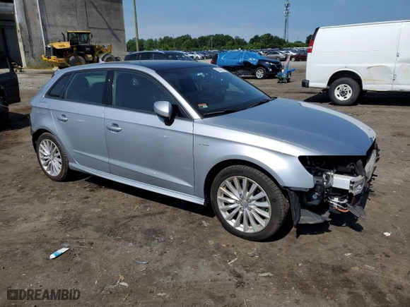 2016 Audi A3 e-tron Premium with VIN WAUUPBFF7GA131173, listed as a Copart auction lot 58340254 with 121,592 mi miles and Salvage Title. Bid and sale history available at carsss.com. Image 4.