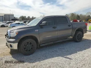 2013 Toyota Tundra z VIN 5TFDW5F18DX321830, wystawiony jako Copart lot #48847565 z przebiegiem 156 875 mil mil oraz Szkoda całkowita • Salvage title. Historia ofert i sprzedaży dostępna na DreamBid. Obrazek 1.