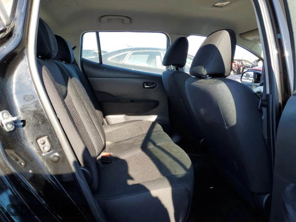 2015 Nissan LEAF SV with VIN 1N4AZ0CP8FC306783, listed as a Copart auction lot 64526223 with 83,572 mi miles. Bid and sale history available at carsss.com. Image 10.