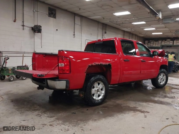 2011 Chevrolet Silverado 1500 LT with VIN 1GCPKSE3XBF208863, listed as a IAAI auction lot 41805444 with 280,658 mi miles. Bid and sale history available at carsss.com. Image 4.