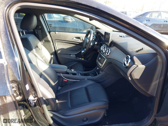 2020 Mercedes-Benz GLA with VIN WDCTG4GB5LU027306, listed as a IAAI auction lot 41636650 with 82,789 mi miles. Bid and sale history available at carsss.com. Image 8.