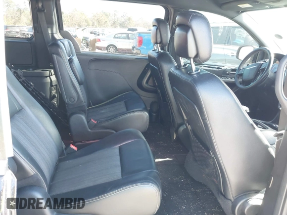 2014 Chrysler Town & Country S with VIN 2C4RC1HGXER225397, listed as a IAAI auction lot 41023867 with 180,093 mi miles and . Bid and sale history available at DreamBid. Image 8.