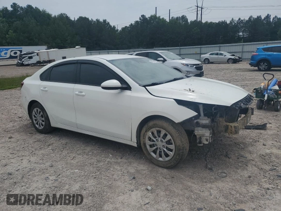 2021 Kia Forte LXS with VIN 3KPF24AD4ME299907, listed as a Copart auction lot 59294975 with 59,488 mi miles and Salvage title. Bid and sale history available at DreamBid. Image 4.