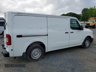 2013 Nissan NV S z VIN 1N6BF0KL6DN113326, wystawiony jako Copart lot #59023175 z przebiegiem 75 032 mil mil oraz Czysty tytuł • Clean title. Historia ofert i sprzedaży dostępna na DreamBid. Obrazek 3.