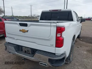 2021 Chevrolet Silverado 1500 LT with VIN 3GCUYDET9MG284461, listed as a IAAI auction lot 41498949 with 102,991 mi miles. Bid and sale history available at carsss.com. Image 4.