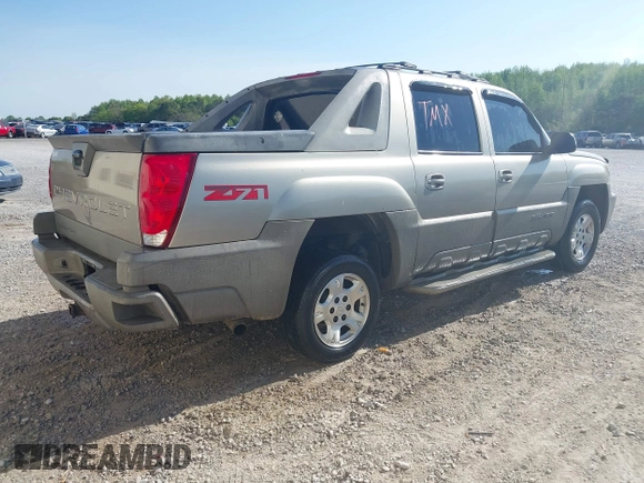 2002 Chevrolet Avalanche with VIN 3GNEK13T52G331996, listed as a IAAI auction lot 42056341 with 283,326 mi miles. Bid and sale history available at carsss.com. Image 4.