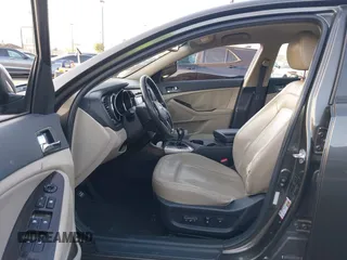 2011 Kia Optima EX with VIN KNAGN4A68B5086204, listed as a IAAI auction lot 41976276 with 177,439 mi miles and . Bid and sale history available at carsss.com. Image 5.