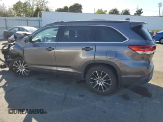 2018 Toyota Highlander SE z VIN 5TDJZRFH7JS543971, wystawiony jako Copart lot #59059755 z przebiegiem 60 635 mil mil oraz Szkoda całkowita • Salvage title. Historia ofert i sprzedaży dostępna na DreamBid. Obrazek 2.