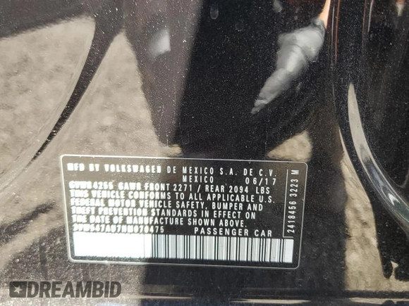 2017 Volkswagen GTI S z VIN 3VW547AU7HM070475, wystawiony jako Copart lot #59544535 z przebiegiem 117 448 mil mil oraz Szkoda całkowita • Salvage title. Historia ofert i sprzedaży dostępna na DreamBid. Obrazek 14.
