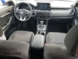 2021 Kia Seltos LX z VIN KNDEPCAA0M7045754, wystawiony jako Copart lot #53115485 z przebiegiem 31 741 mil mil oraz Szkoda całkowita • Salvage title. Historia ofert i sprzedaży dostępna na DreamBid. Obrazek 8.