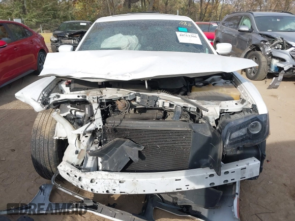 2015 Chrysler 300 with VIN 2C3CCAGG6FH842475, listed as a IAAI auction lot 40713366 with 138,342 mi miles. Bid and sale history available at carsss.com. Image 11.