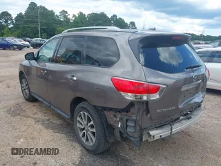 2014 Nissan Pathfinder SL with VIN 5N1AR2MN2EC626243, listed as a IAAI auction lot 42245501 with 146,367 mi miles and . Bid and sale history available at DreamBid. Image 3.