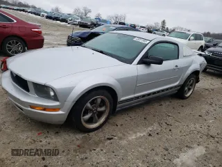 2007 Ford Mustang Deluxe z VIN 1ZVFT80N275318210, wystawiony jako Copart lot #43051985 z przebiegiem 147 900 mil mil oraz Czysty tytuł • Clean title. Historia ofert i sprzedaży dostępna na DreamBid. Obrazek 1.