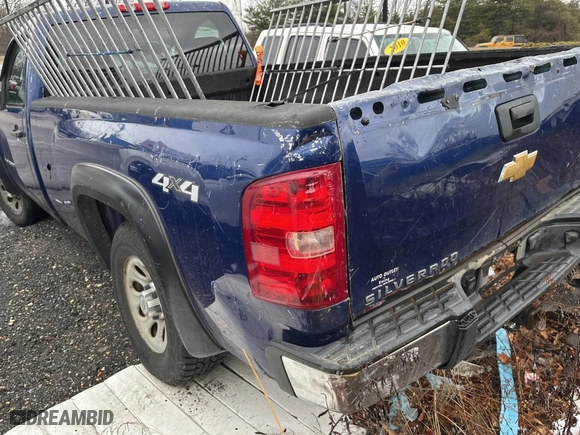2013 Chevrolet Silverado 1500 Work Truck with VIN 1GCNKPEX3DZ229594, listed as a Copart auction lot 45501905 with 265,715 mi miles and Clean Title. Bid and sale history available at carsss.com. Image 3.