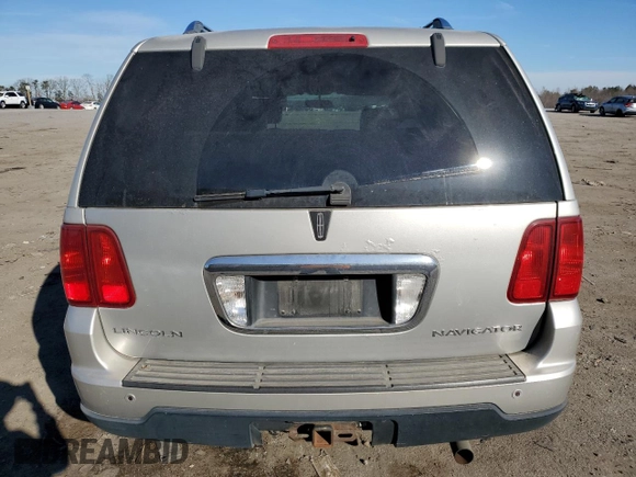 2006 Lincoln Navigator Luxury with VIN 5LMFU28516LJ16740, listed as a Copart auction lot 80648143 with 215,064 mi miles and Salvage Title. Bid and sale history available at carsss.com. Image 6.