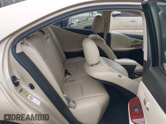 2010 Lexus HS 250h z VIN JTHBB1BA5A2001390, wystawiony jako IAAI lot #41461395 z przebiegiem 140 654 mil mil oraz . Historia ofert i sprzedaży dostępna na DreamBid. Obrazek 8.
