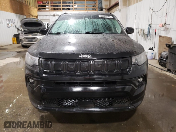 2022 Jeep Compass Altitude with VIN 3C4NJDBB3NT216606, listed as a Copart auction lot 47080645 with 44,825 mi miles and Salvage Title. Bid and sale history available at carsss.com. Image 5.